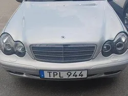 Grå Begagnad 2003 Mercedes C180 Sedan | 42 000 kr (Marknadspris)