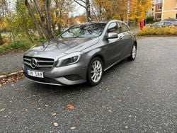Grå Begagnad 2014 Mercedes A180 Style Halvkombi | 105 000 kr (Marknadspris)