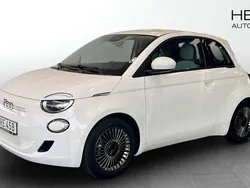 Vit (white) Begagnad 2022 Fiat 500e Icon Halvkombi | 189 900 kr (Bra pris)