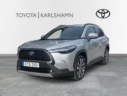 Silver Begagnad 2023 Toyota Corolla Cross Style SUV | 379 000 kr (Marknadspris)