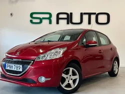 Mörkröd Begagnad 2015 Peugeot 208 Halvkombi | 84 900 kr (Marknadspris)