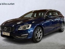 Blå Begagnad 2015 Volvo V60 Ocean Race Kombi | 154 900 kr (Marknadspris)