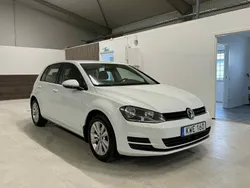 Vit Begagnad 2015 VW Golf VII Halvkombi | 69 900 kr (Marknadspris)