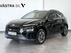 Svart Begagnad 2022 Hyundai Kona Essential SUV | 189 900 kr (Bra pris)