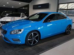 Blå Begagnad 2015 Volvo S60 R-Design Sedan | 189 000 kr (Marknadspris)