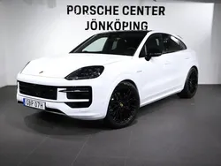 Vit (white) Begagnad 2024 Porsche Cayenne SUV | 1 116 000 kr