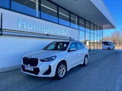 Vit Begagnad 2023 BMW iX1 M Sport SUV | 499 500 kr (Marknadspris)