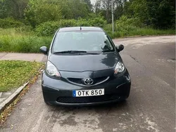 Grå Begagnad 2008 Toyota Aygo Halvkombi | 40 000 kr (Marknadspris)