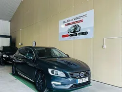 Grå Begagnad 2015 Volvo V60 Kombi | 139 900 kr (Marknadspris)