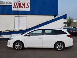 Vit Begagnad 2014 Toyota Auris Touring Sports Active Kombi | 74 900 kr (Lite dyr)
