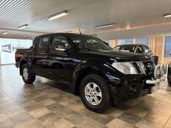 Svart Begagnad 2012 Nissan Navara Pickup | 129 000 kr (Marknadspris)