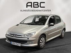 Grå Begagnad 2006 Peugeot 206 Halvkombi | 17 900 kr (Marknadspris)