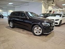 Svart Begagnad 2018 Mercedes GLC220 AMG SUV | 309 000 kr (Marknadspris)