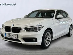 Vit Begagnad 2015 BMW 116 Advantage Halvkombi | 144 900 kr (Marknadspris)