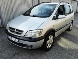 Grå Begagnad 2004 Opel Zafira Minibuss | 29 900 kr