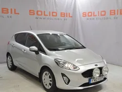 Grå Begagnad 2019 Ford Fiesta Trend Halvkombi | 129 900 kr (Marknadspris)