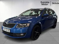 Blå Begagnad 2016 Skoda Octavia Style Kombi | 154 200 kr (Marknadspris)