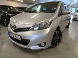Silver Begagnad 2012 Toyota Yaris Active Halvkombi | 74 000 kr (Marknadspris)