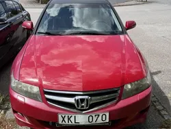 Röd Begagnad 2006 Honda Accord Sport Kombi | 10 000 kr