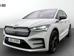 Vit Begagnad 2023 Skoda Enyaq iV RS SUV | 469 900 kr (Marknadspris)