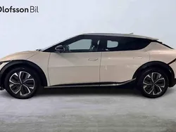 Vit Begagnad 2022 Kia EV6 4 SUV | 444 900 kr (Marknadspris)
