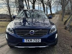 Blå Begagnad 2015 Volvo XC60 SUV | 210 000 kr (Lite dyr)
