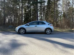 Silver Begagnad 2007 Honda Civic Sport Halvkombi | 18 000 kr (Marknadspris)