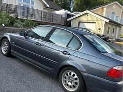 Grå Begagnad 2001 BMW 325 Sedan | 29 000 kr