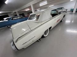 Vit Begagnad 1963 Ford V8 Cab | 299 000 kr