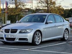 Grå Begagnad 2008 BMW 335 Comfort Edition Sedan | 184 995 kr (Marknadspris)