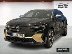 Svart Begagnad 2023 Renault Mégane Iconic Halvkombi | 309 000 kr (Marknadspris)