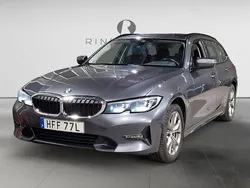 Grå Begagnad 2021 BMW 330e Sport Line Kombi | 199 900 kr (Superpris)