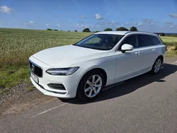 Vit Begagnad 2019 Volvo V90 Kombi | 249 000 kr (Marknadspris)