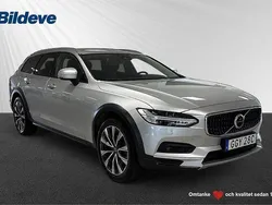 Silver Begagnad 2022 Volvo V90 CC Kombi | 399 900 kr (Marknadspris)