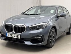 Grå Begagnad 2020 BMW 118 Sport Line Halvkombi | 169 000 kr (Marknadspris)