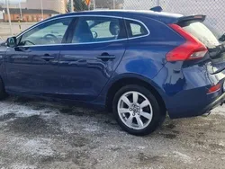 Blå Begagnad 2016 Volvo V40 Momentum Kombi | 159 000 kr (Marknadspris)