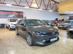 Grå Begagnad 2021 Mazda MX30 SUV | 169 900 kr (Marknadspris)