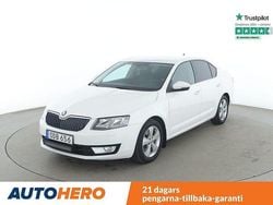 Vit Begagnad 2016 Skoda Octavia Ambition Halvkombi | 114 000 kr (Marknadspris)