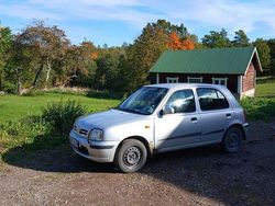 Grå Begagnad 2000 Nissan Micra Halvkombi | 17 000 kr