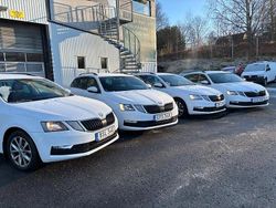 Vit Begagnad 2019 Skoda Octavia G-TEC Ambition Kombi | 67 800 kr (Marknadspris)