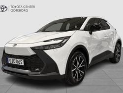 Vit Ny 2025 Toyota C-HR Style SUV | 399 900 kr (Marknadspris)