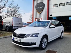 Vit Begagnad 2019 Skoda Octavia Ambition Kombi | 189 900 kr (Marknadspris)