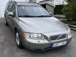 Grön Begagnad 2007 Volvo V70 Kinetic Kombi | 12 000 kr (Superpris)
