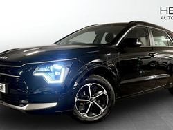 Svart (black) Begagnad 2022 Kia Niro SUV | 289 900 kr (Marknadspris)