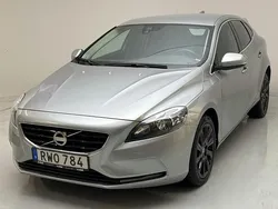 Silver Begagnad 2013 Volvo V40 Momentum Kombi | 92 000 kr (Marknadspris)