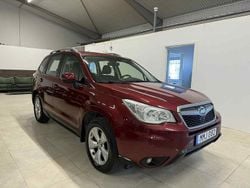 Ljusröd Begagnad 2014 Subaru Forester SUV | 99 900 kr (Marknadspris)