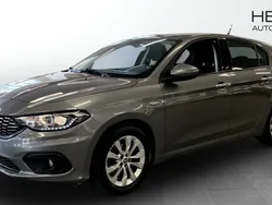 Grå (grey) Begagnad 2018 Fiat Tipo Lounge Halvkombi | 99 900 kr (Bra pris)