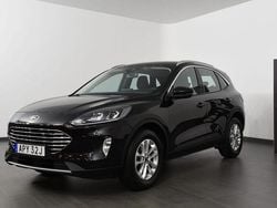Svart Begagnad 2022 Ford Kuga Titanium SUV | 219 500 kr (Marknadspris)