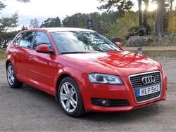 Röd Begagnad 2009 Audi A3 Sportback Comfort Halvkombi | 40 000 kr (Marknadspris)
