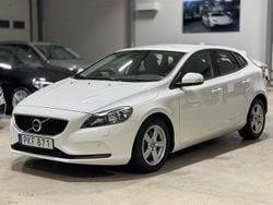 Vit Begagnad 2017 Volvo V40 Kombi | 149 900 kr (Marknadspris)